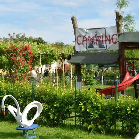 Camping Casuta Mihaela クリシャン エクステリア 写真