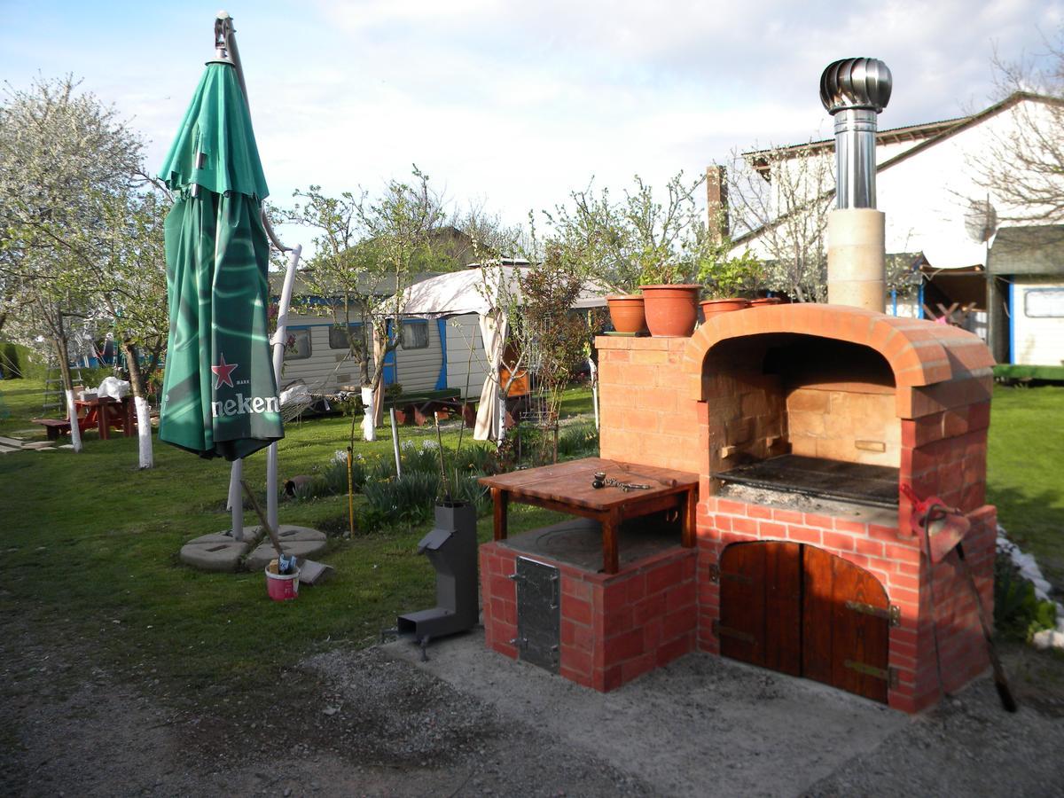 Camping Casuta Mihaela クリシャン エクステリア 写真